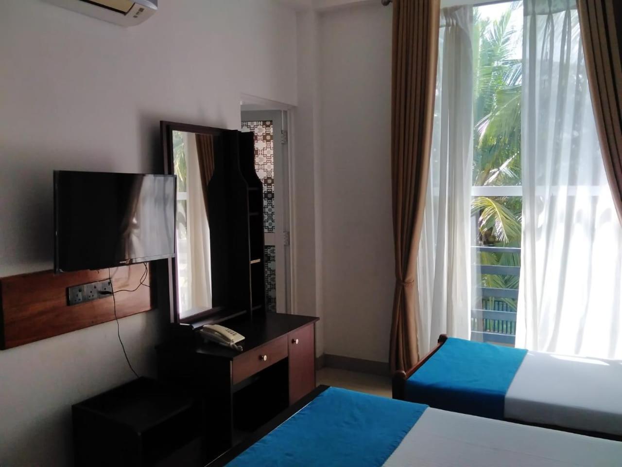 Sun Ray Rest House Passikudah Room photo